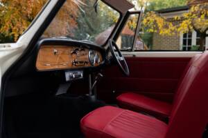 Image 40/50 of Triumph Herald 1200 (1967)