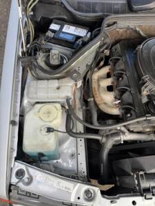 Bild 31/41 von Mercedes-Benz 190 E 2.0 (1992)