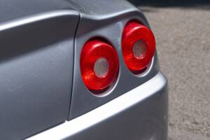 Image 17/37 of Ferrari 550 Maranello (2000)