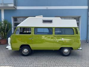Image 97/100 of Volkswagen T2b Westfalia (1979)