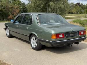 Image 7/19 of BMW 728i (1986)