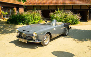 Image 9/77 of Alfa Romeo 2600 Spider (1963)