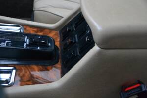 Image 19/29 de Jaguar XJ 12 (1992)
