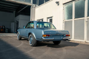 Image 25/99 of Mercedes-Benz 280 SL (1971)
