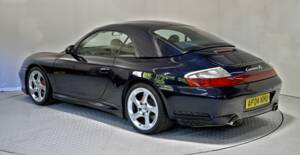 Bild 13/50 von Porsche 911 Carrera 4S (2004)