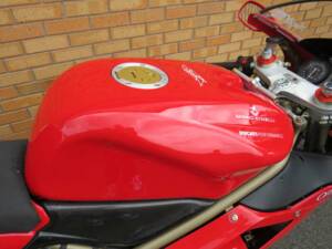 Immagine 17/50 di Ducati 916 R (2000)