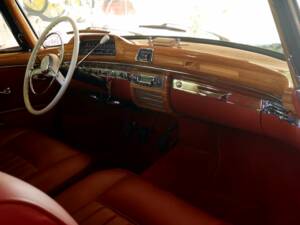 Imagen 39/43 de Mercedes-Benz 220 S (1957)