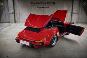 Immagine 26/96 di Porsche 911 Speedster 3.2 (1989)