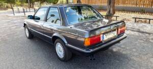 Image 11/100 of BMW 323i (1984)