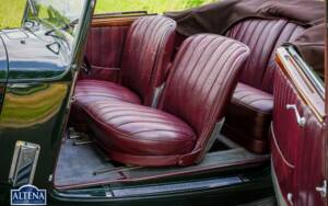 Image 33/50 of Bentley 3 1&#x2F;2 Liter Park Ward DHC (1934)