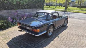 Image 9/100 of Triumph TR 6 PI (1971)