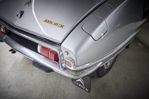 Image 20/92 of Citroën DS 23 Pallas (1975)