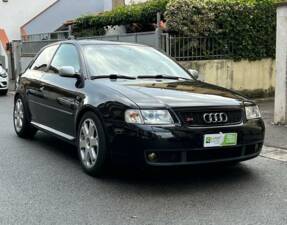 Immagine 3/10 di Audi S3 (2000)