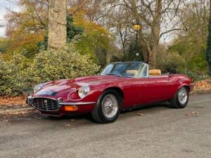 Image 2/50 de Jaguar Type E V12 (1973)