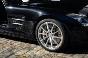 Bild 18/38 von Mercedes-Benz SLS AMG (2011)