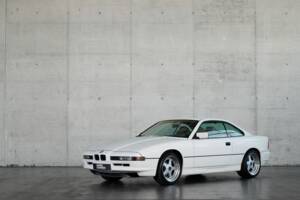 Immagine 2/50 di BMW 850i (1990)