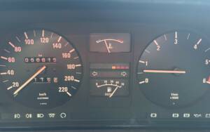 Bild 29/40 von BMW 524td (1985)