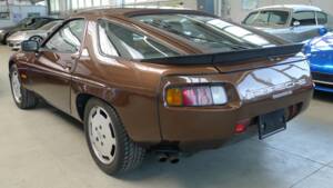 Bild 39/50 von Porsche 928 S (1986)