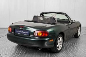 Immagine 33/50 di Mazda MX-5 1.6 (1999)