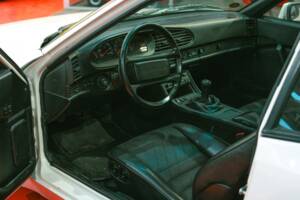 Image 19/45 of Porsche 944 S2 (1989)