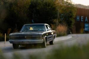 Image 3/42 of Dodge Charger (1966)