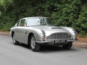 Imagen 1/18 de Aston Martin DB 6 (1966)