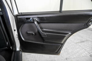 Bild 35/50 von Mercedes-Benz 190 D (1985)