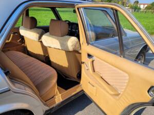 Bild 6/10 von Mercedes-Benz 280 E (1982)