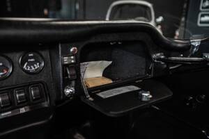 Image 32/53 de Jaguar E-Type (1970)