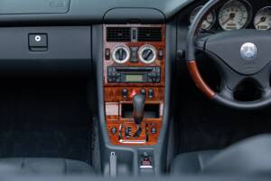 Image 23/47 of Mercedes-Benz SLK 230 Kompressor (2000)