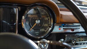 Image 17/29 de Mercedes-Benz 230 SL (1965)
