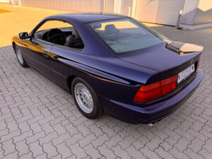 Image 8/69 of BMW 850i (1993)