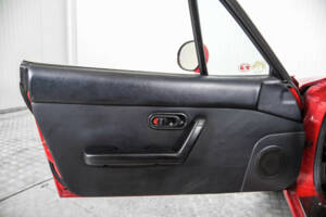 Immagine 35/50 di Mazda MX-5 1.6 (1990)