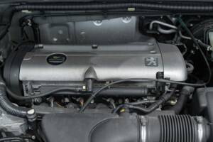 Imagen 47/48 de Peugeot 406 Coupé 2.0 16V (2000)