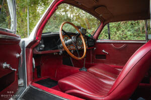 Bild 27/32 von Aston Martin DB 2&#x2F;4 Mk I (1953)