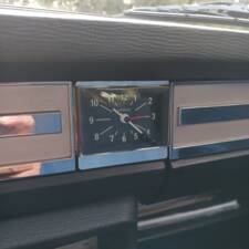 Bild 37/52 von Peugeot 504 (1979)