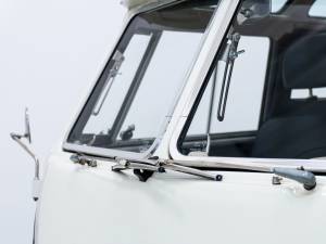 Image 28/80 of Volkswagen T1 Samba (1966)