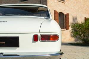 Bild 18/50 von Ferrari 330 GT 2+2 (1964)