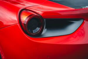 Image 13/56 of Ferrari 488 GTB (2020)