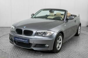 Immagine 17/50 di BMW 120i (2012)