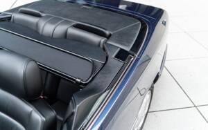 Image 17/45 of Mercedes-Benz E 220 (1995)