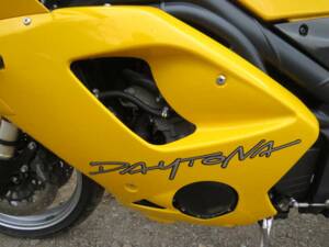 Image 4/40 of Triumph DUMMY (2006)