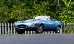 Image 9/46 de Jaguar E-Type "Lightweight" (1963)