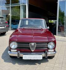 Image 2/23 of Alfa Romeo Giulia 1300 Super (1972)