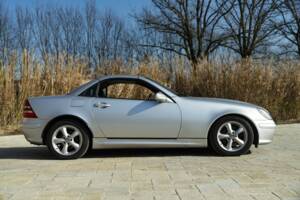 Image 4/50 de Mercedes-Benz SLK 320 (2001)