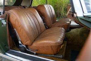 Obraz 48/50 pojazdu Mercedes-Benz 220 SE b (1964)