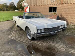 Bild 47/50 von Lincoln Continental Convertible (1966)