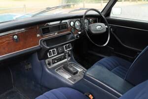 Image 15/21 de Daimler Double Six (1978)