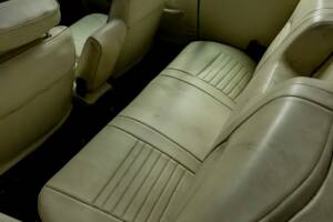 Image 26/50 of Chrysler 300 L (1970)