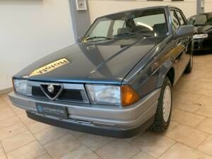 Image 5/30 of Alfa Romeo 75 1.6 (1989)